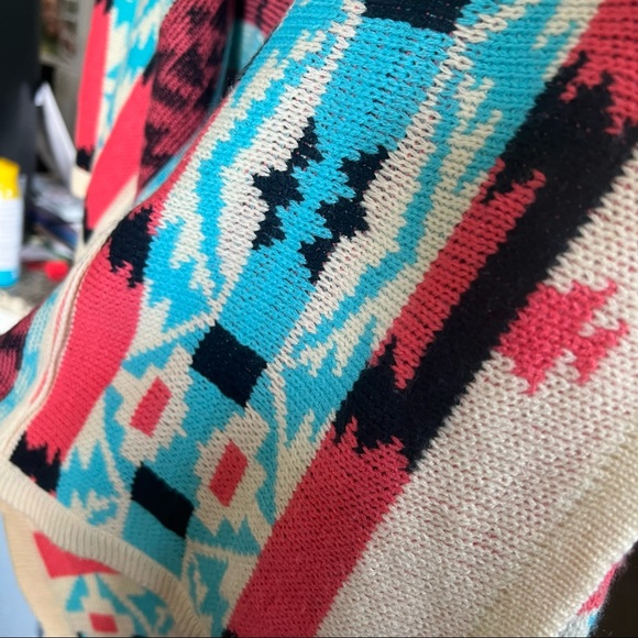 MOON COLLECTION Women's Size M MultiColored Aztec Boho Cardigan Sweater - Picture 7 of 9